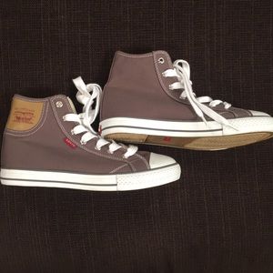 Women’s Levi’s Hightops